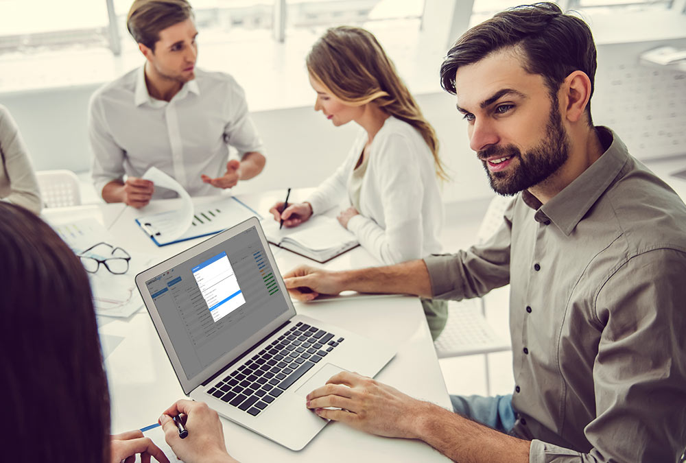 How to Manage Your Contract Management Risk with Software