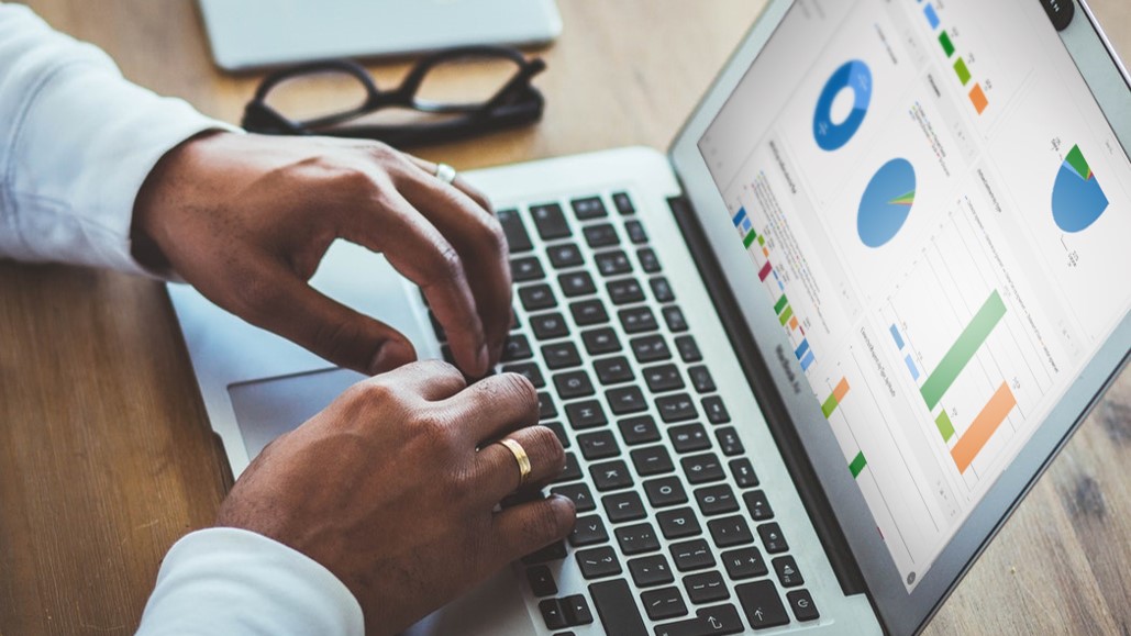 contract management reports