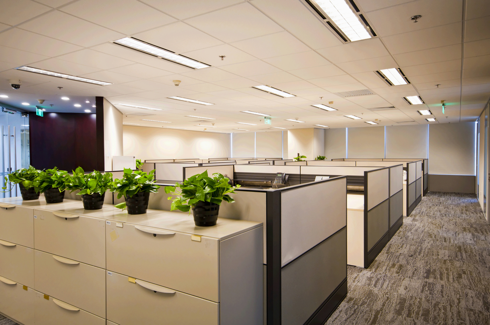 Managing-contracts-remotely-medium