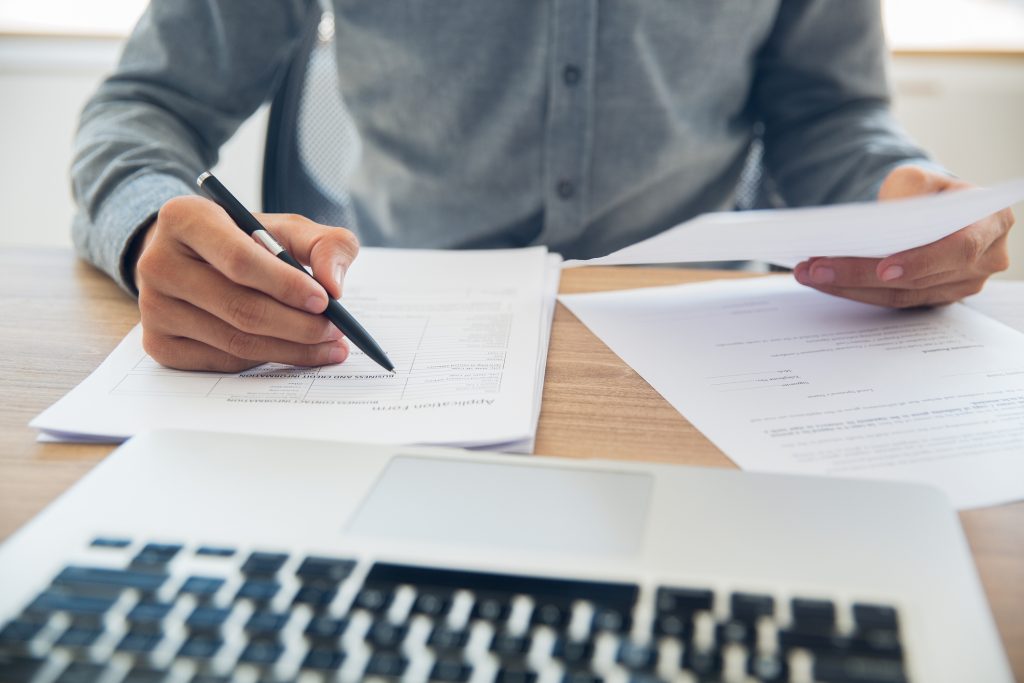 contract management review checklist